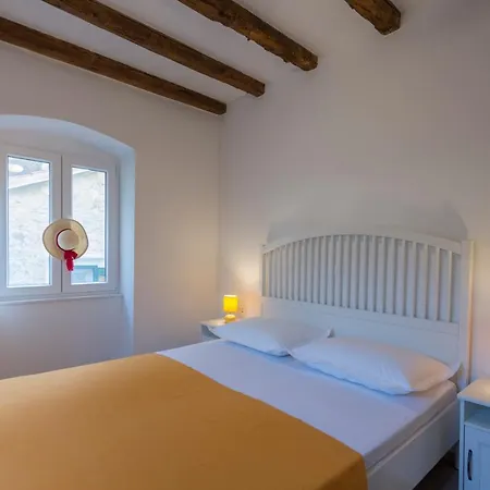 Bepi Apartment Komiza
