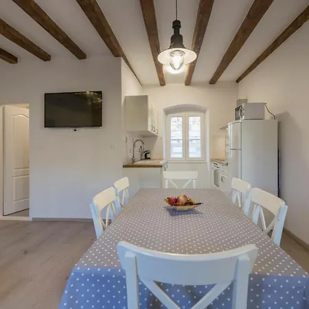 Apartment Bepi Komiža